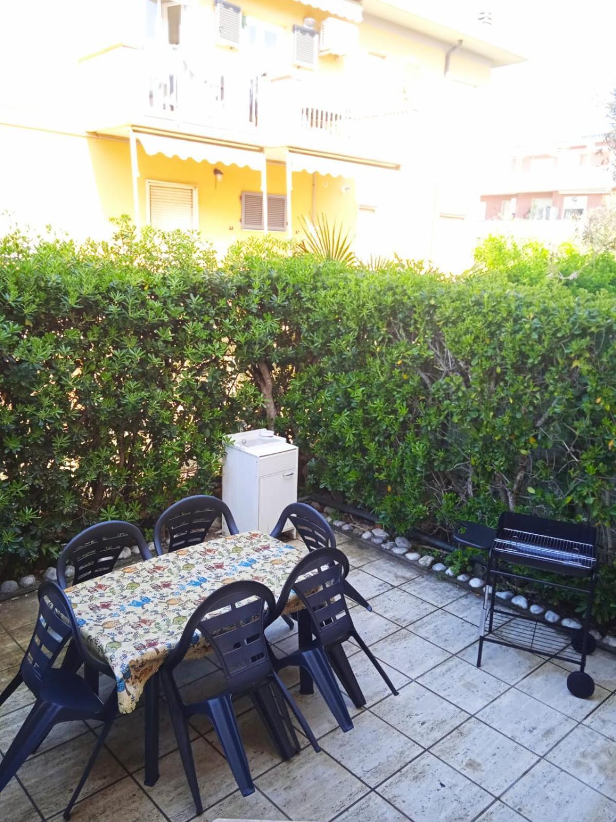 קררה Casa Vacanza Leonida מראה חיצוני תמונה